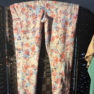 NWOT RBX Flower Leggings Size L